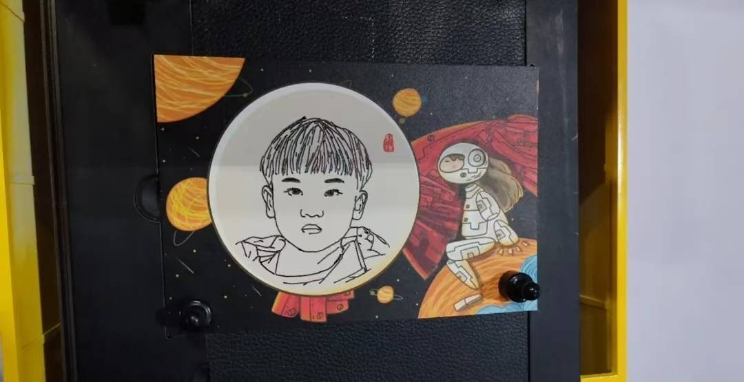 绘画机器人写字机款 现场互动新引擎